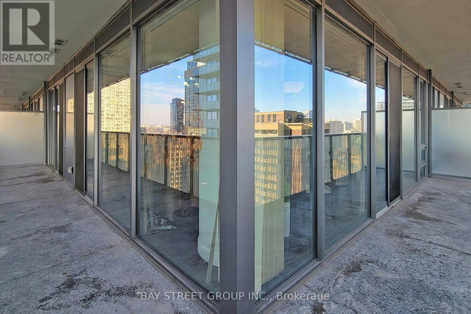 2205-50 Charles Street E, Toronto, ON, M4Y 1T1 - 12