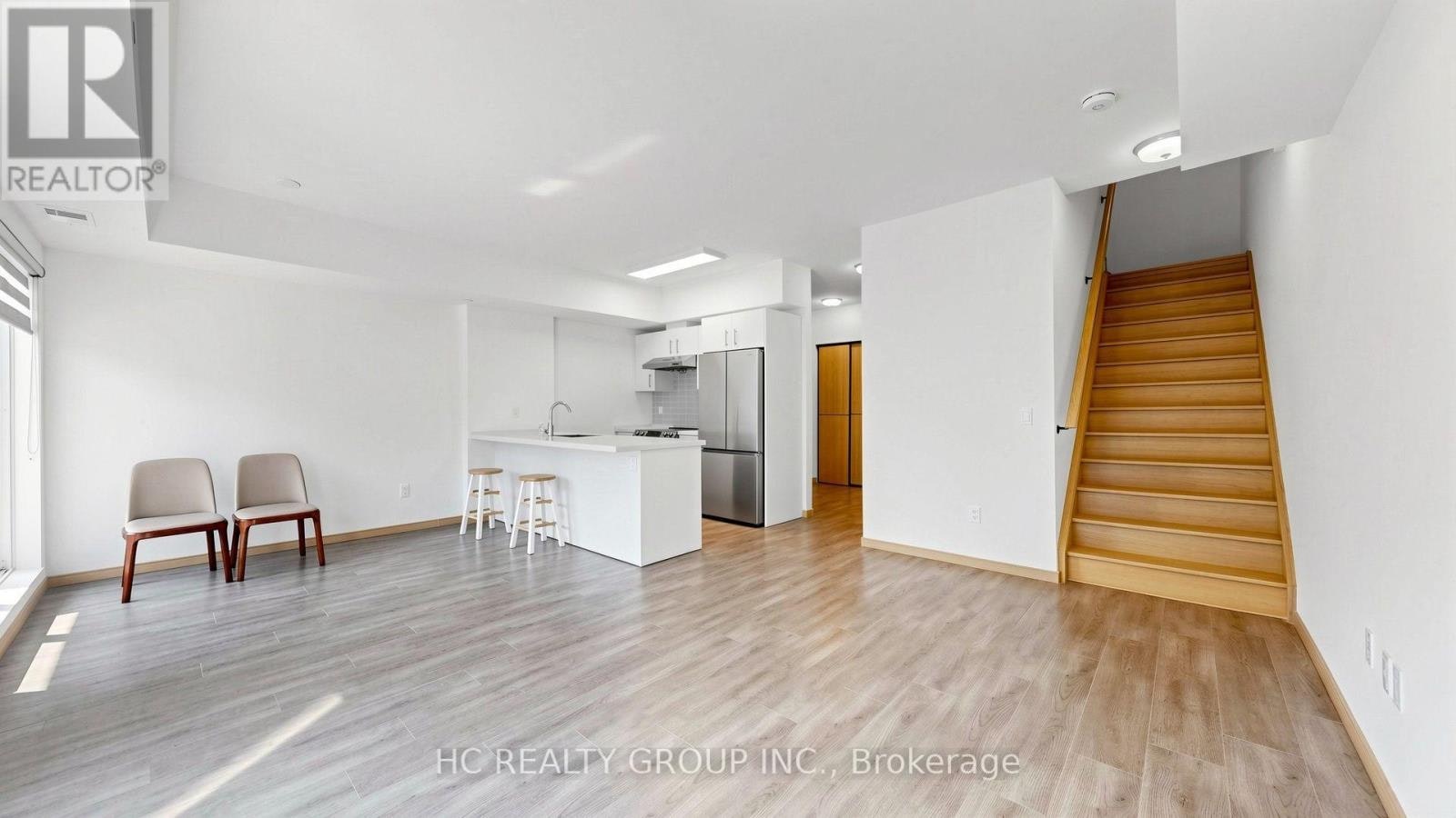 60 Morecambe Gate, Toronto, ON, M1W 0A9 - 6