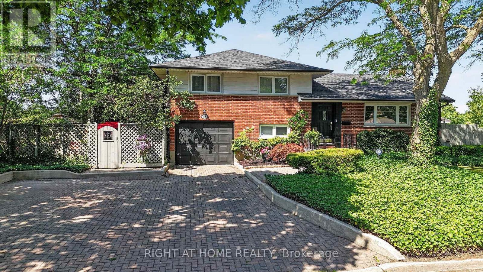 366 Burlington Crescent, London, ON, N5Z 3H1