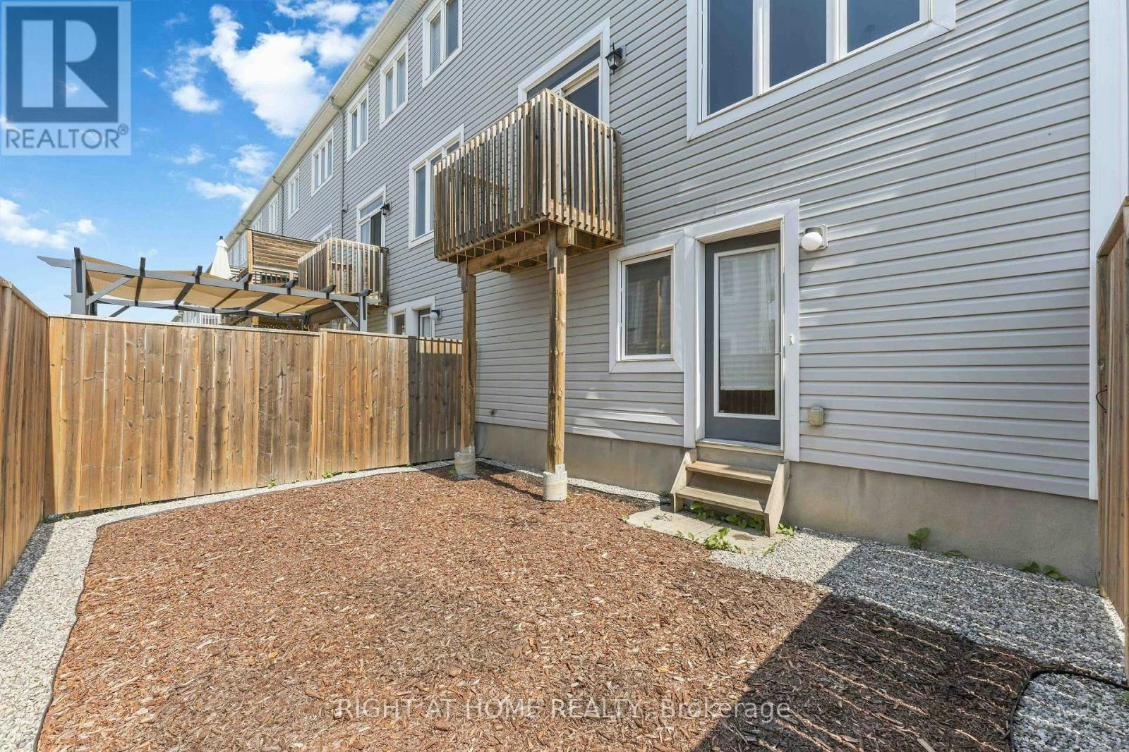 432 Meadowbreeze Drive, Ottawa, ON, K2M 0L2 - 2