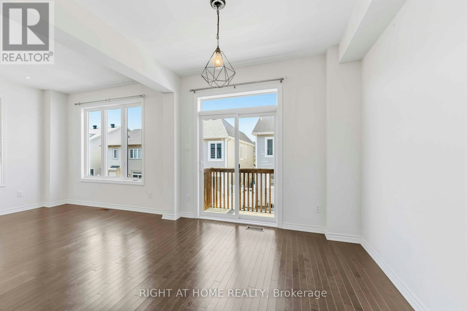 432 Meadowbreeze Drive, Ottawa, ON, K2M 0L2 - 6