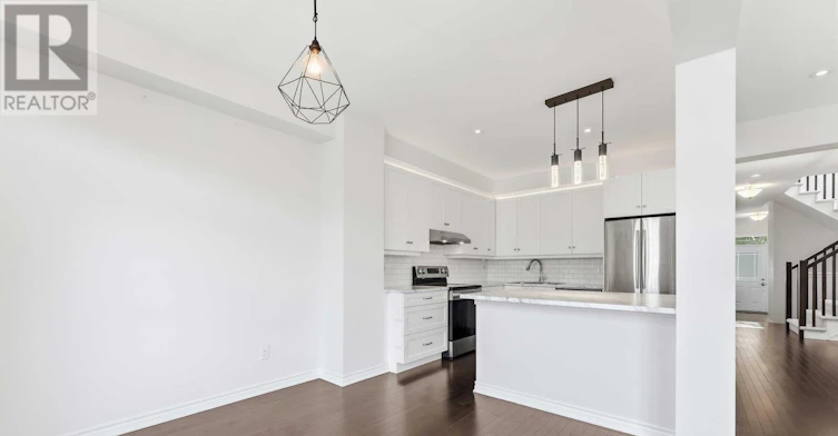 432 Meadowbreeze Drive, Ottawa, ON, K2M 0L2 - 4