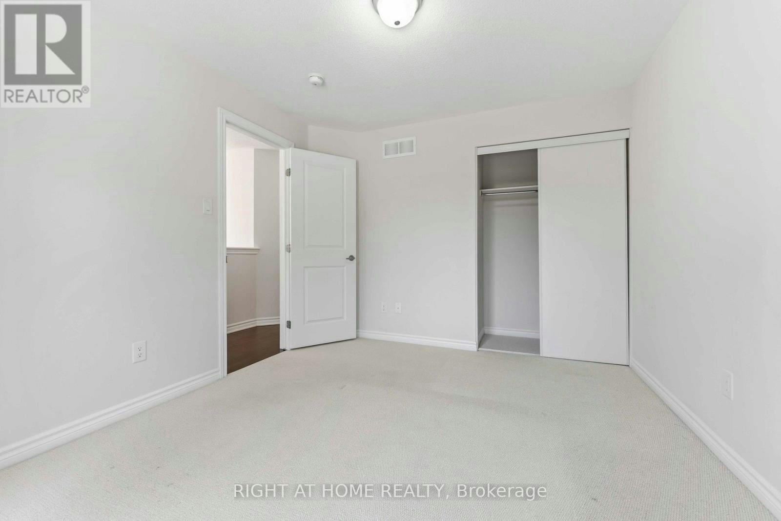 432 Meadowbreeze Drive, Ottawa, ON, K2M 0L2 - 12
