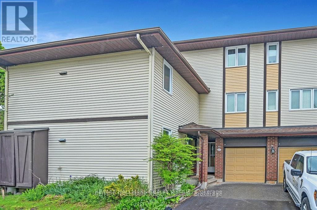 51-43 Haxby Private, Ottawa, ON, K1T 3B7 - 2