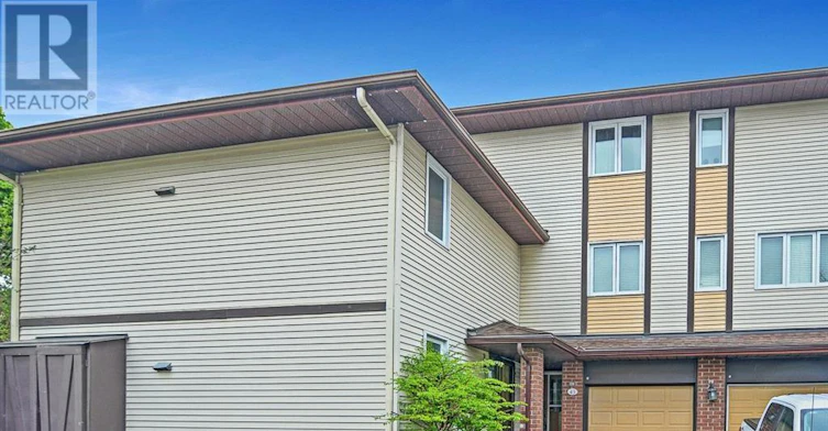 51-43 Haxby Private, Ottawa, ON, K1T 3B7 - 2