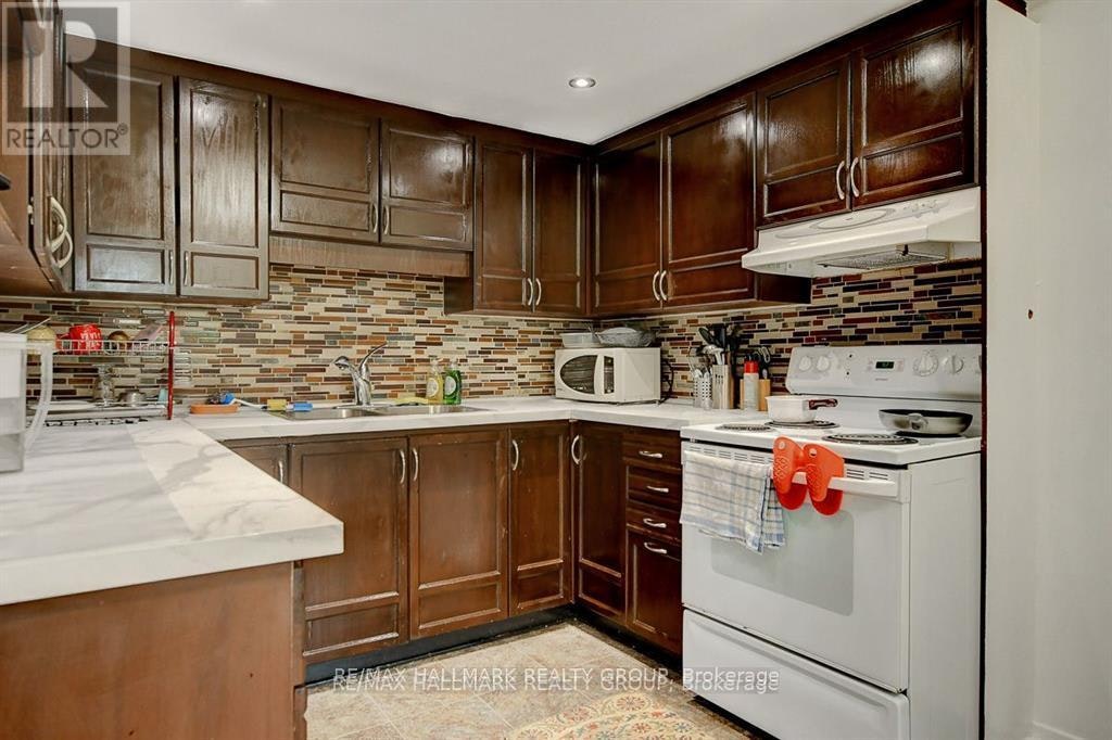 51-43 Haxby Private, Ottawa, ON, K1T 3B7 - 13