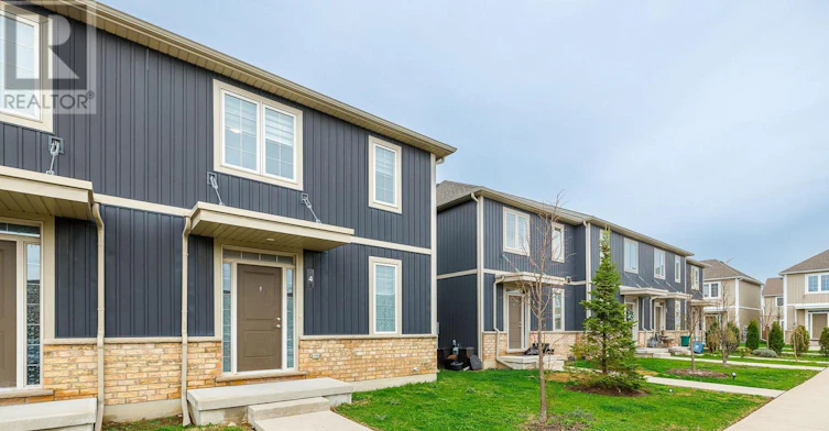 4-18 Corbin Street, St. Catharines, ON, L2P 0E8 - 2