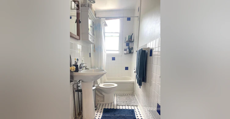UPPER-6 Givins Street, Toronto, ON, M6J 2X6 - 10