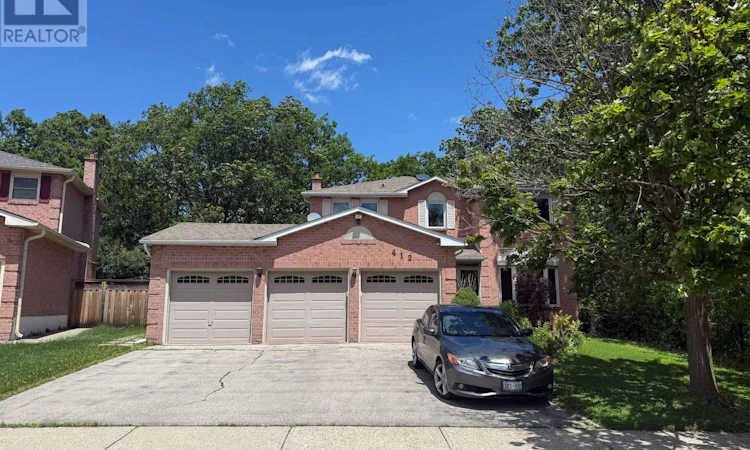 412 Freeman Crescent