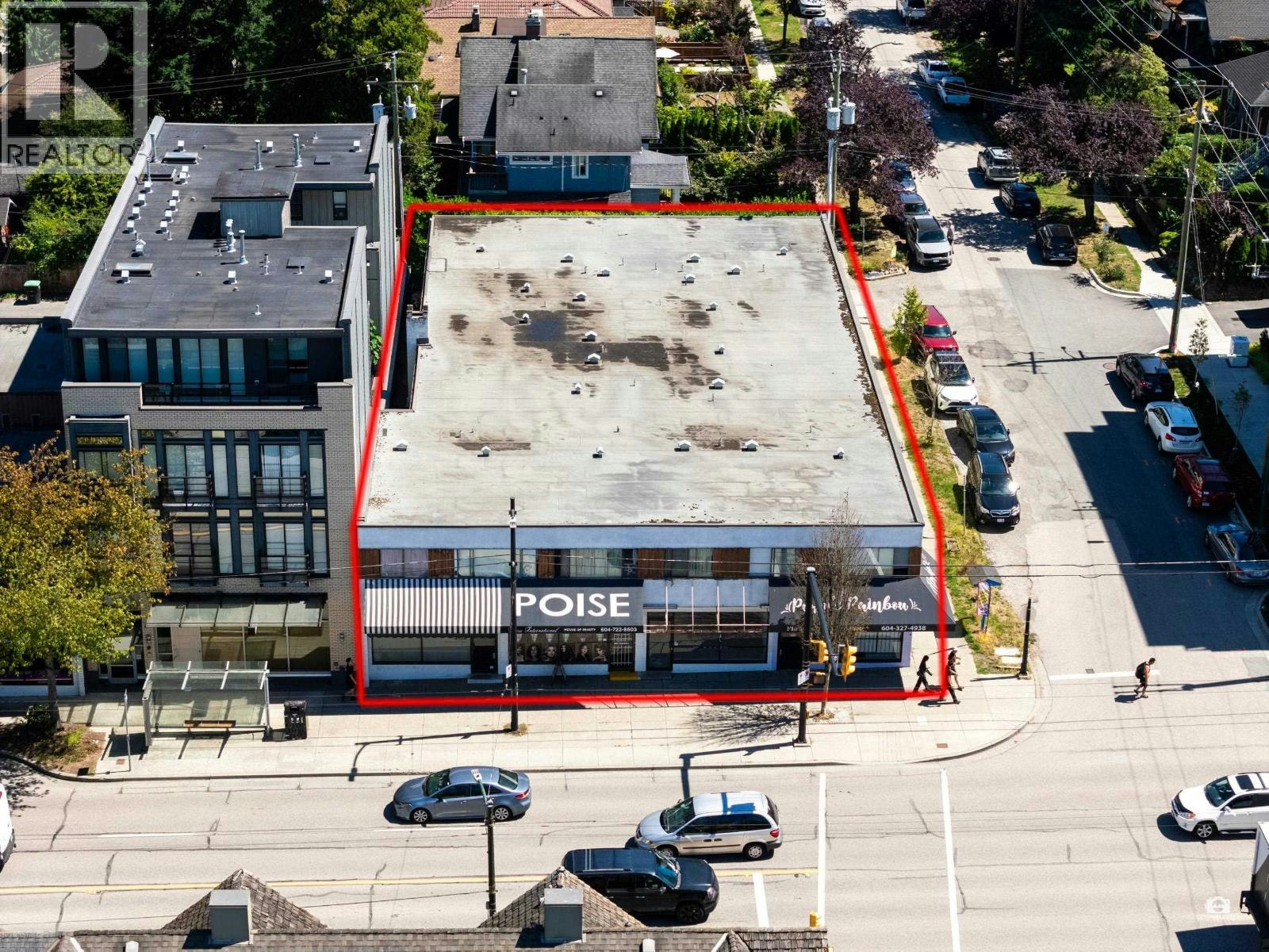 4384 Fraser Street - 3