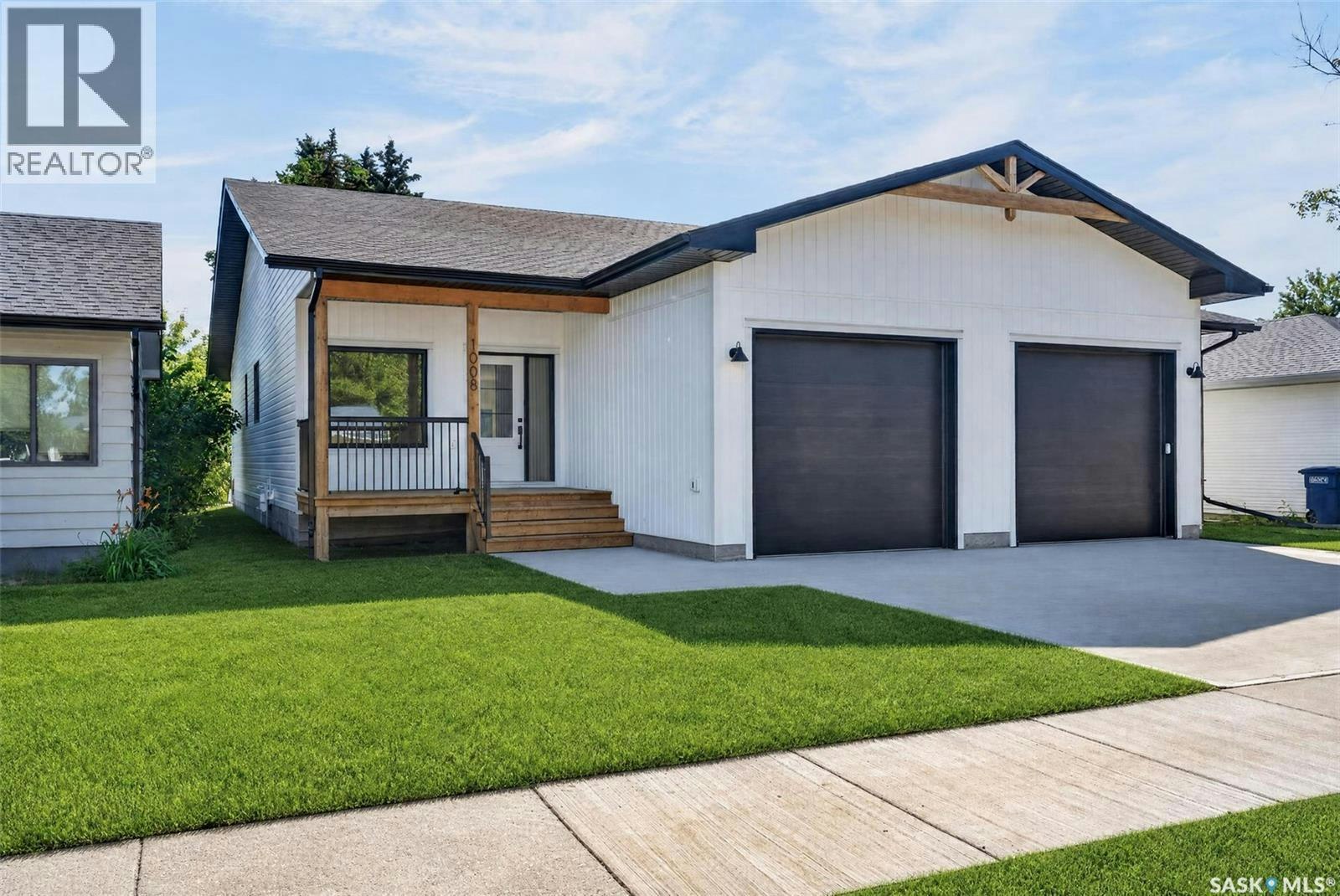 1008 10th Street, Humboldt, SK, S0K 2A0