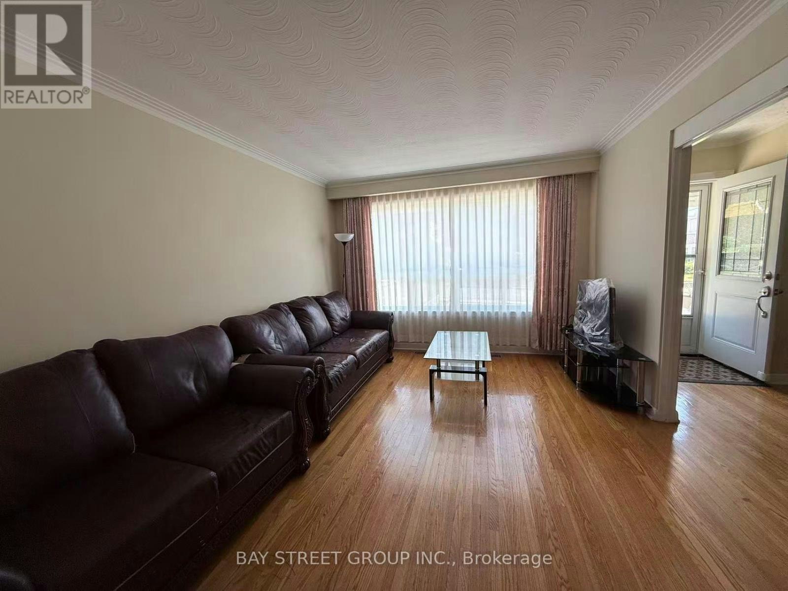 366 Highfield Road, Toronto, ON, M4L 2V6 - 5