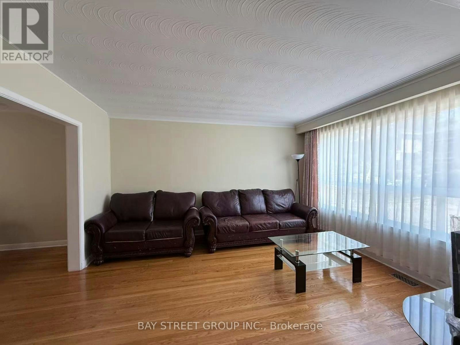 366 Highfield Road, Toronto, ON, M4L 2V6 - 6
