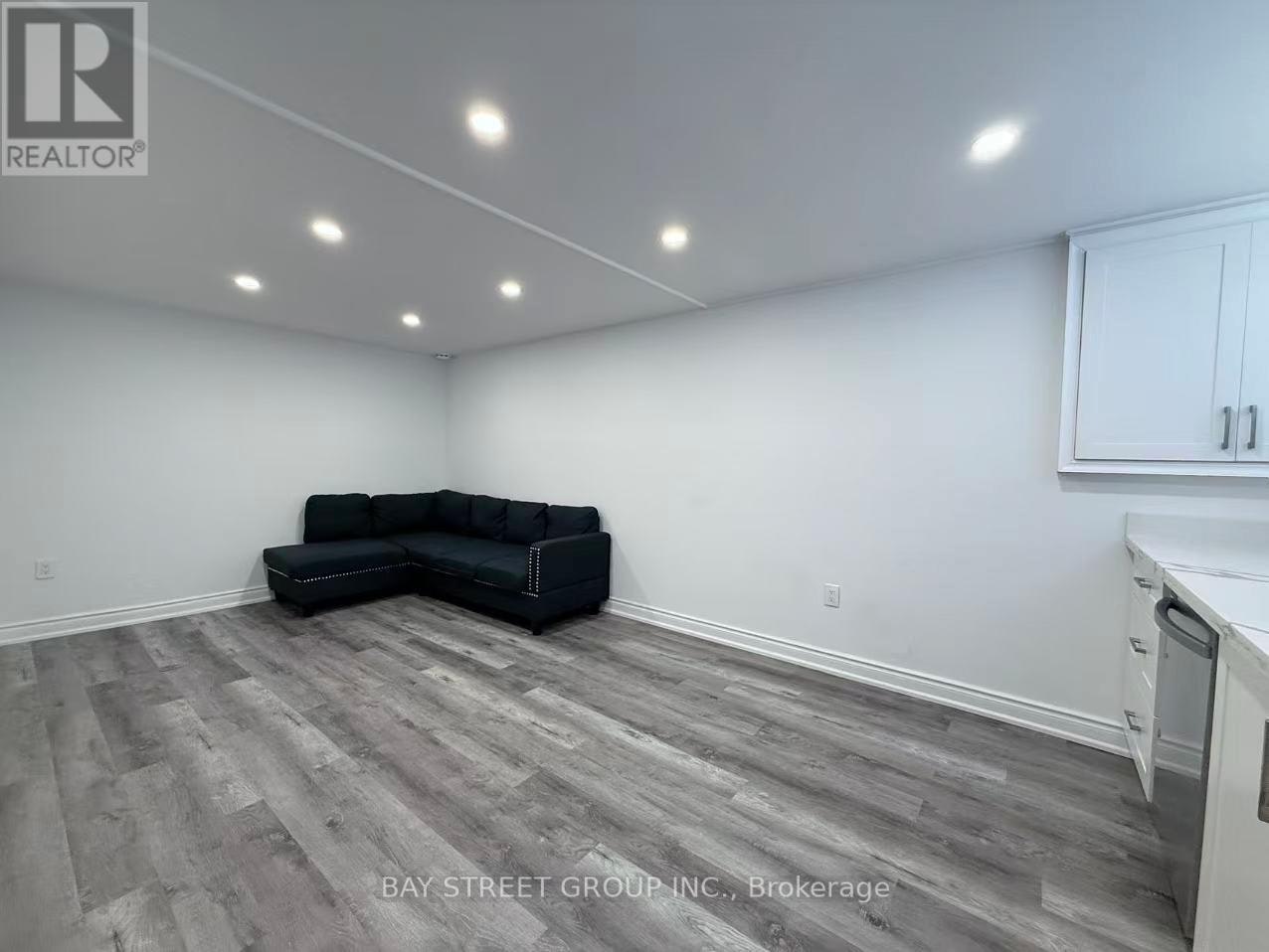 366 Highfield Road, Toronto, ON, M4L 2V6 - 24