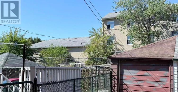 366 Highfield Road, Toronto, ON, M4L 2V6 - 30