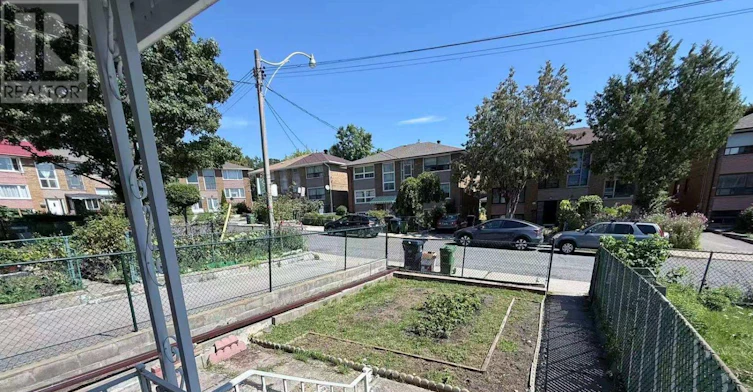 366 Highfield Road, Toronto, ON, M4L 2V6 - 2