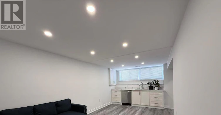 366 Highfield Road, Toronto, ON, M4L 2V6 - 25
