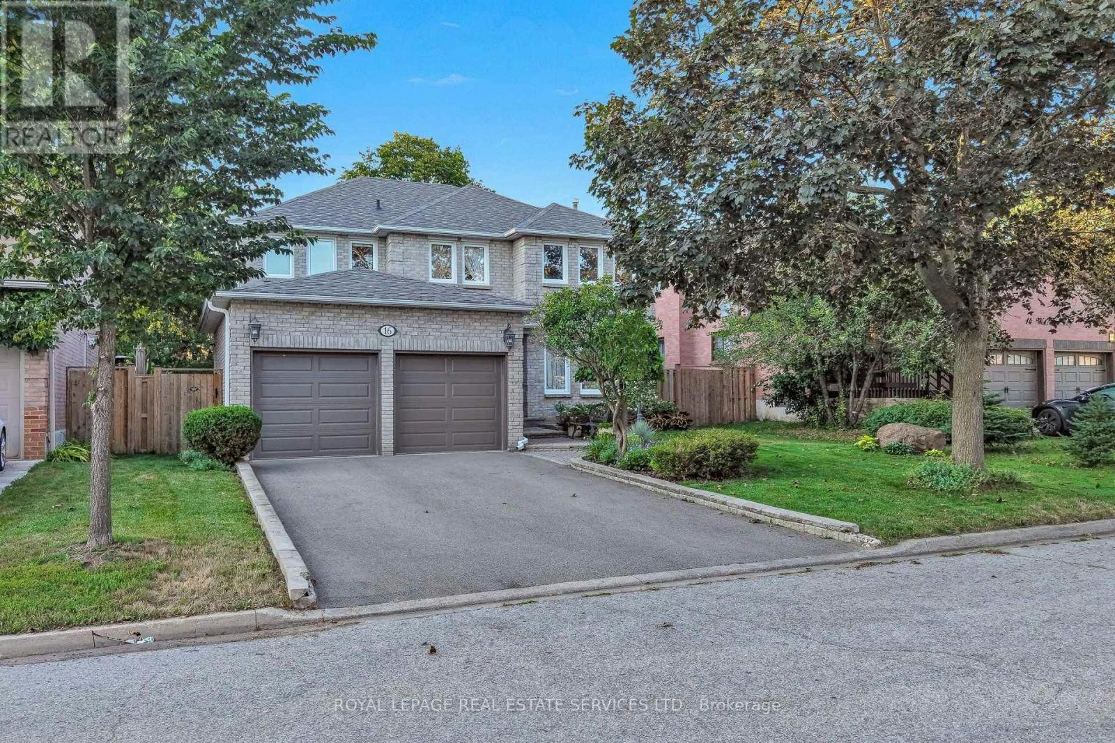 16 Waterhouse Way, Richmond Hill, ON, L4C 9H7