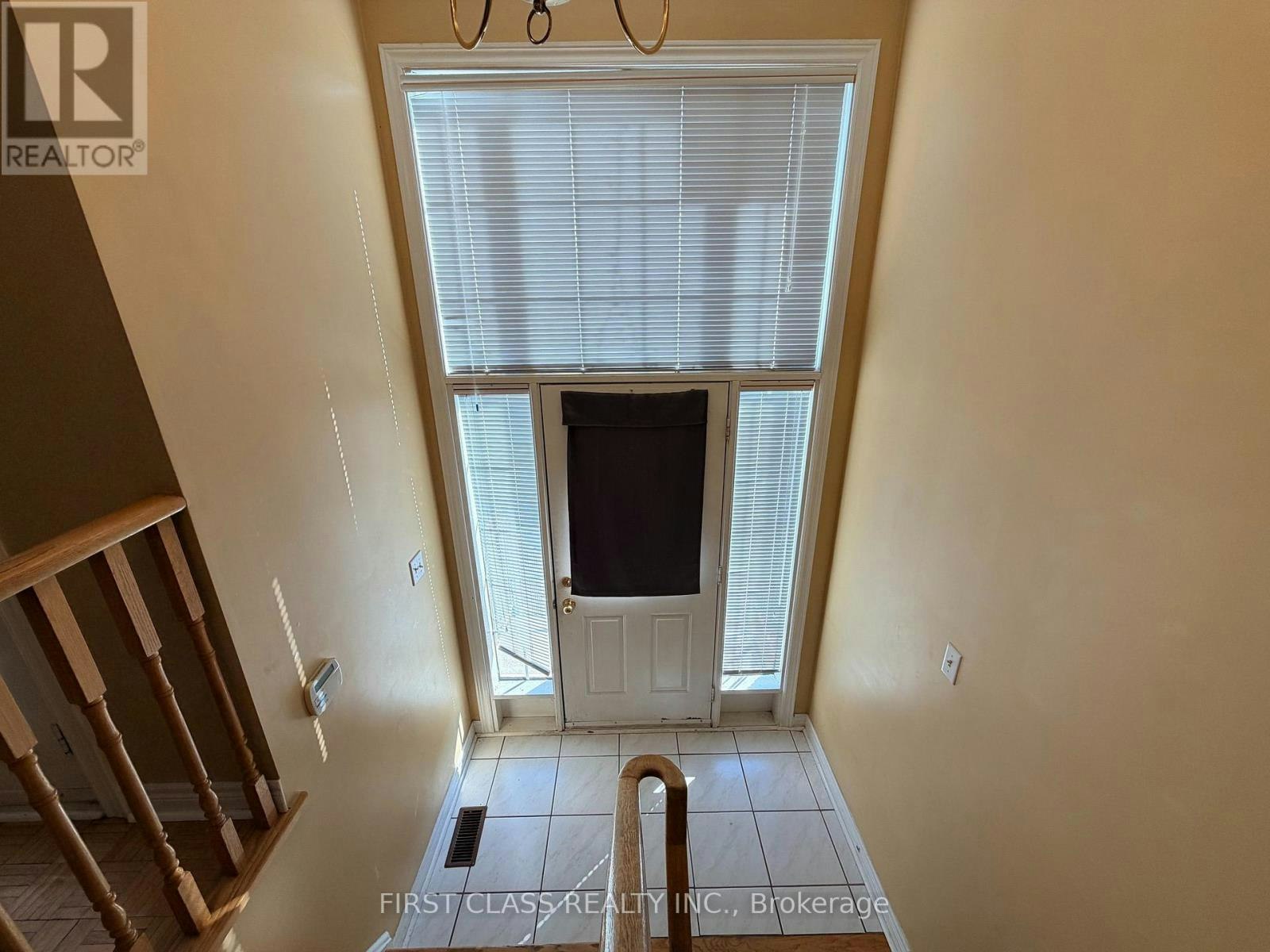 UPPER-5323 Red Brush Drive, Mississauga, ON, L4Z 3Z5 - 2