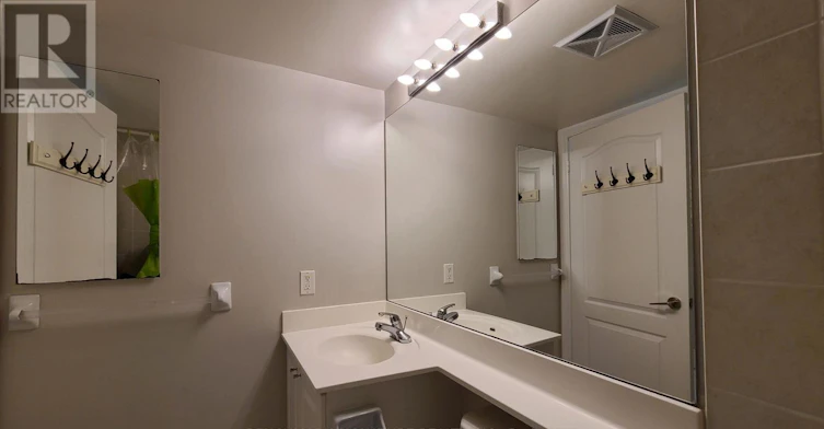 902-60 Town Centre Court, Toronto, ON, M1P 0B1 - 5