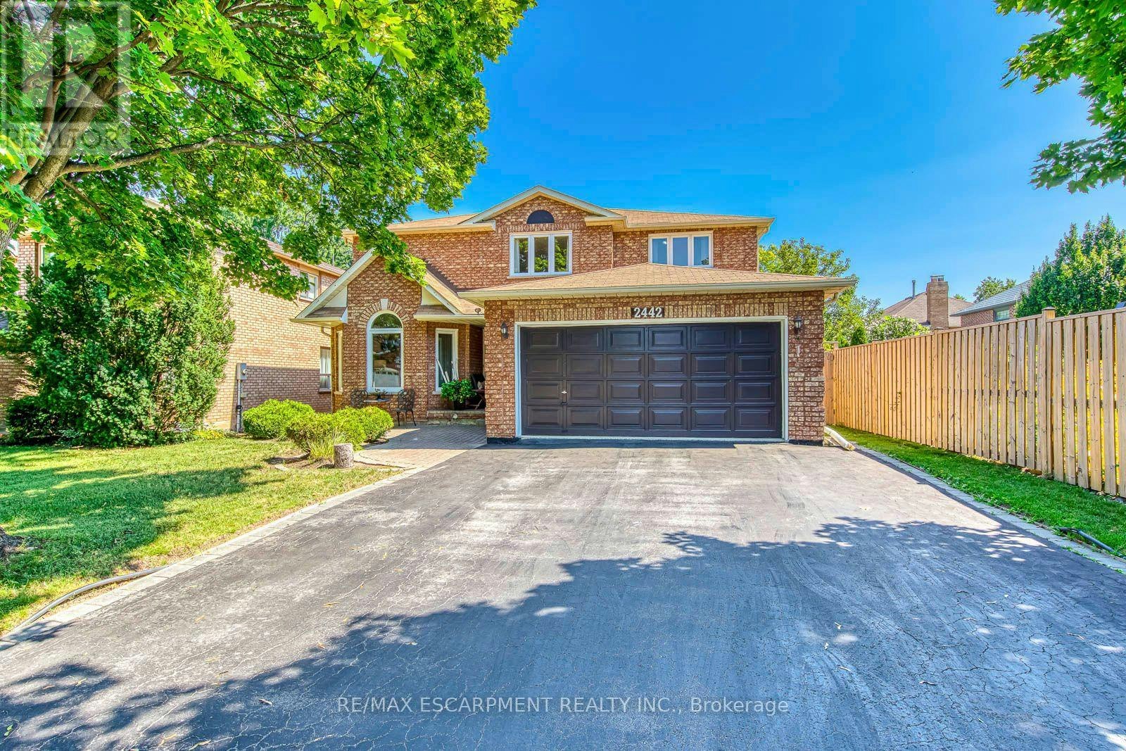 2442 Wynten Way, Oakville, ON, L6J 7K9