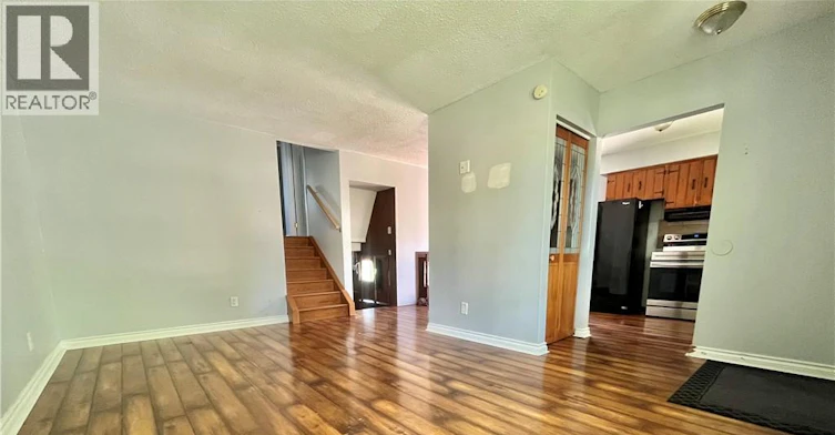 10480 Lonsdale Crescent, Windsor, ON, N8R 2E3 - 3