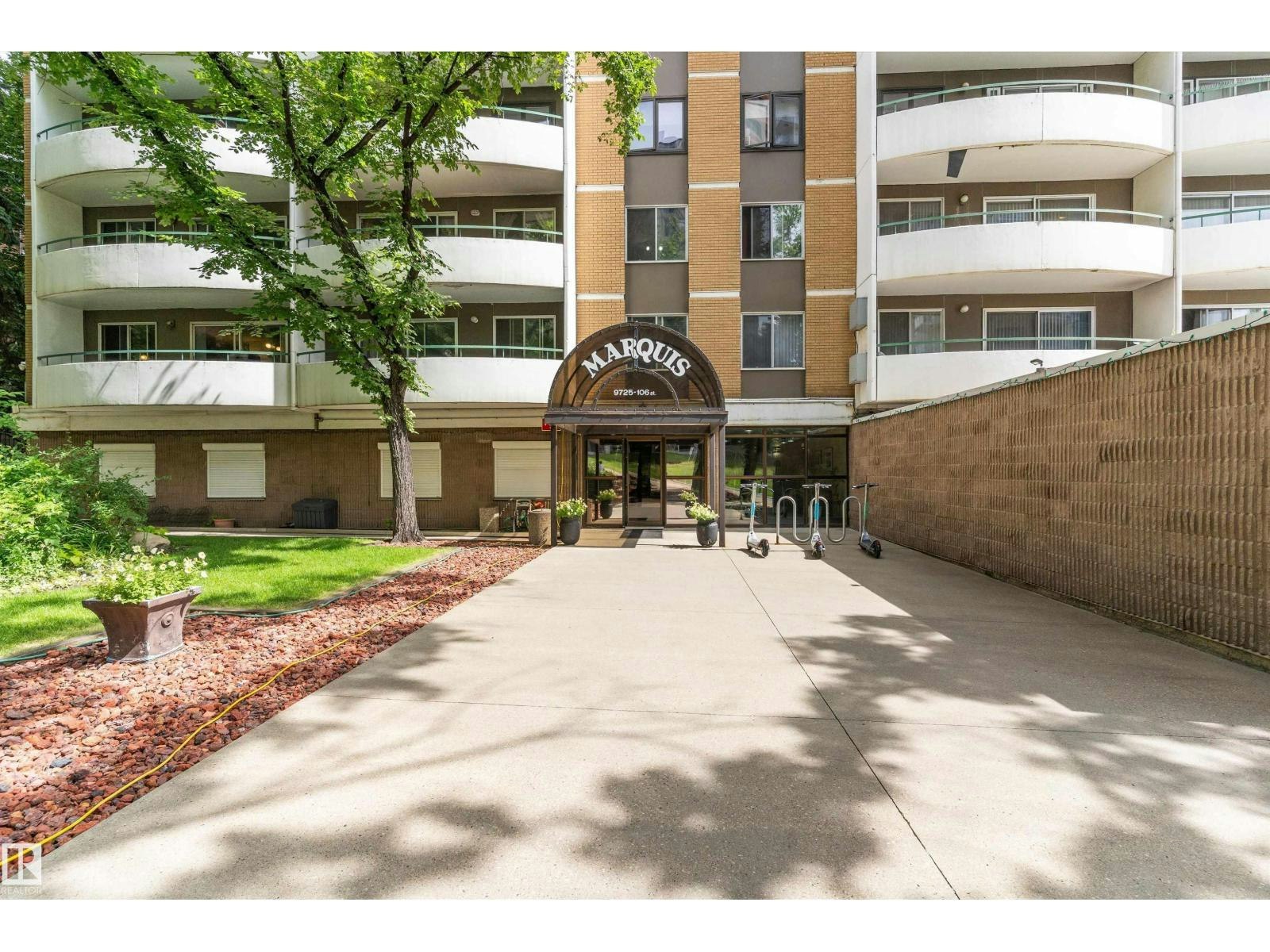 1002-9725 106 Street NW, Edmonton, AB, T5K 1B5