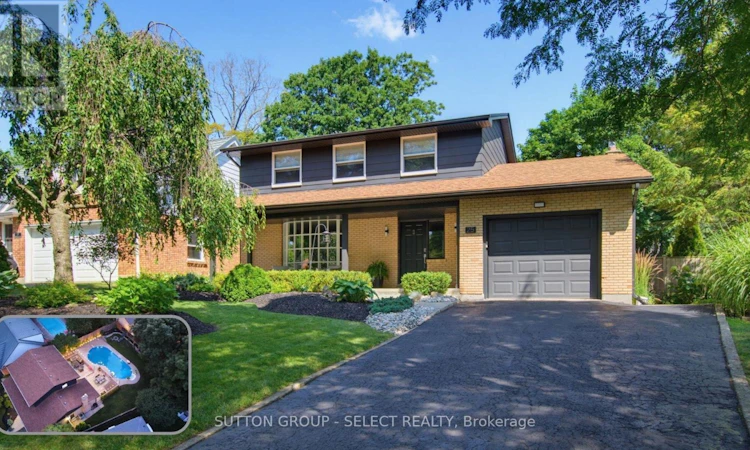 25 Havenridge Crescent