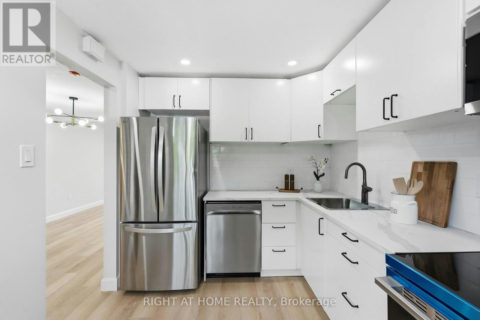 3-7874 Jeanne D'arc Boulevard, Ottawa, ON, K1C 2E9
