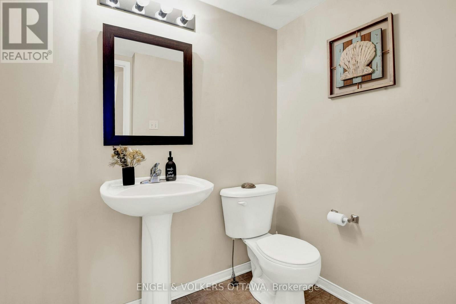 38 Lakepointe Drive, Ottawa, ON, K4A 5E3 - 24