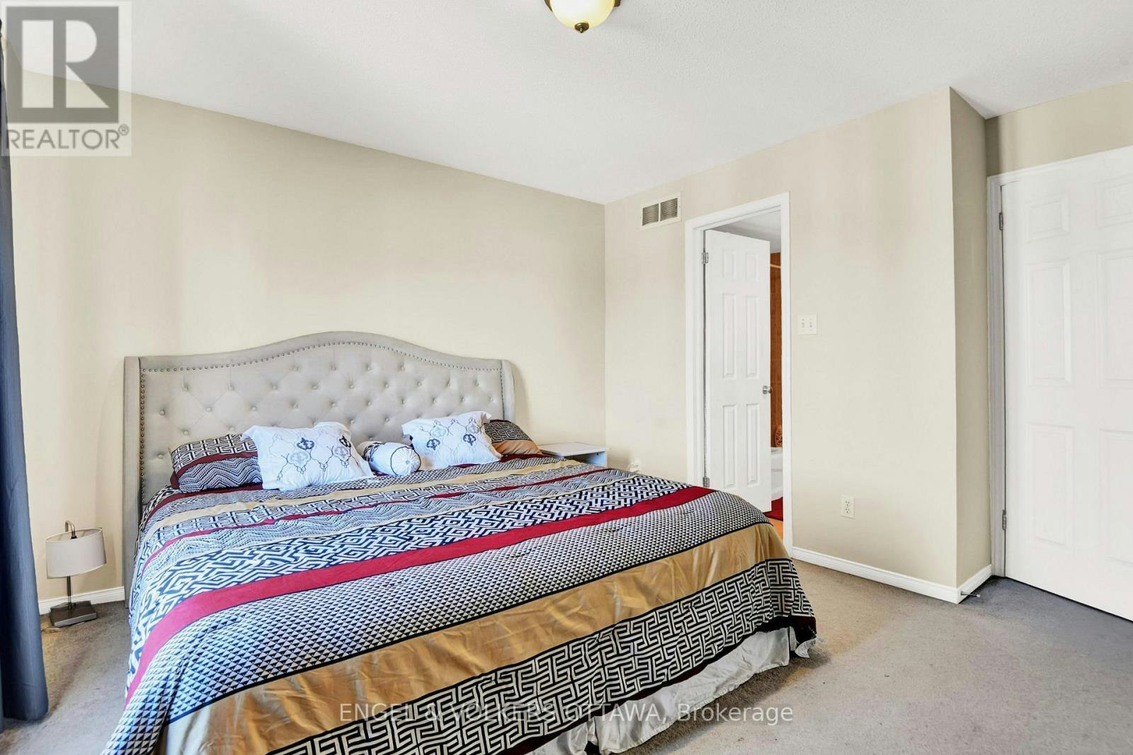 38 Lakepointe Drive, Ottawa, ON, K4A 5E3 - 31