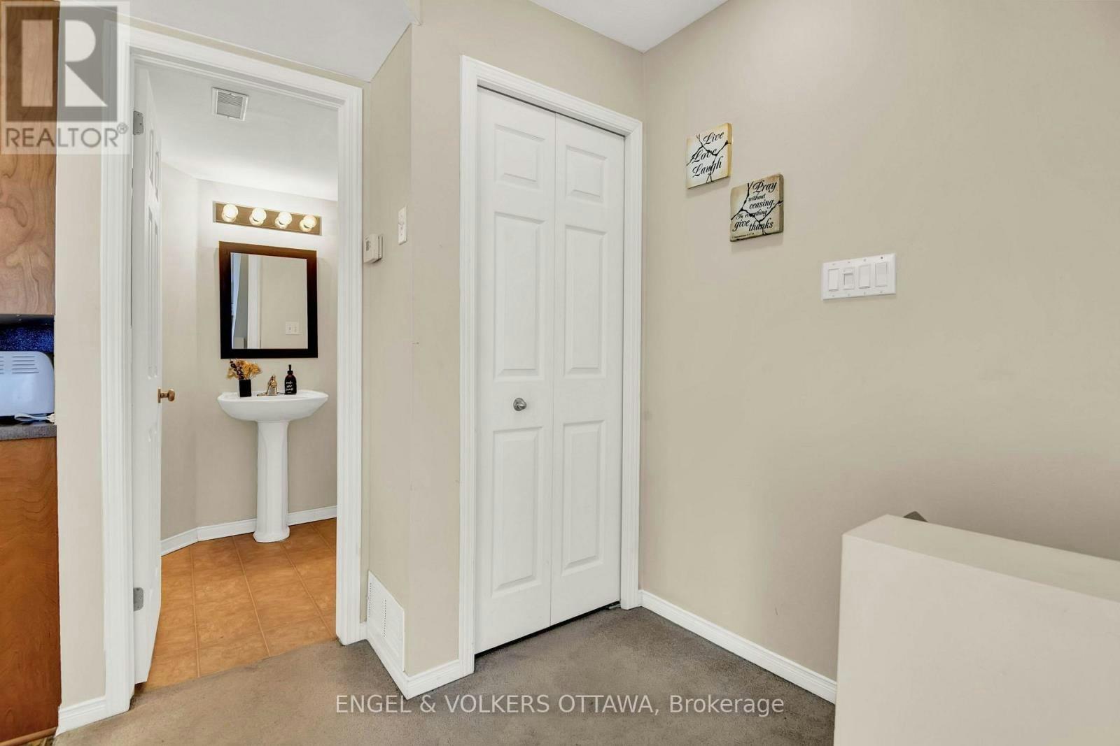 38 Lakepointe Drive, Ottawa, ON, K4A 5E3 - 23
