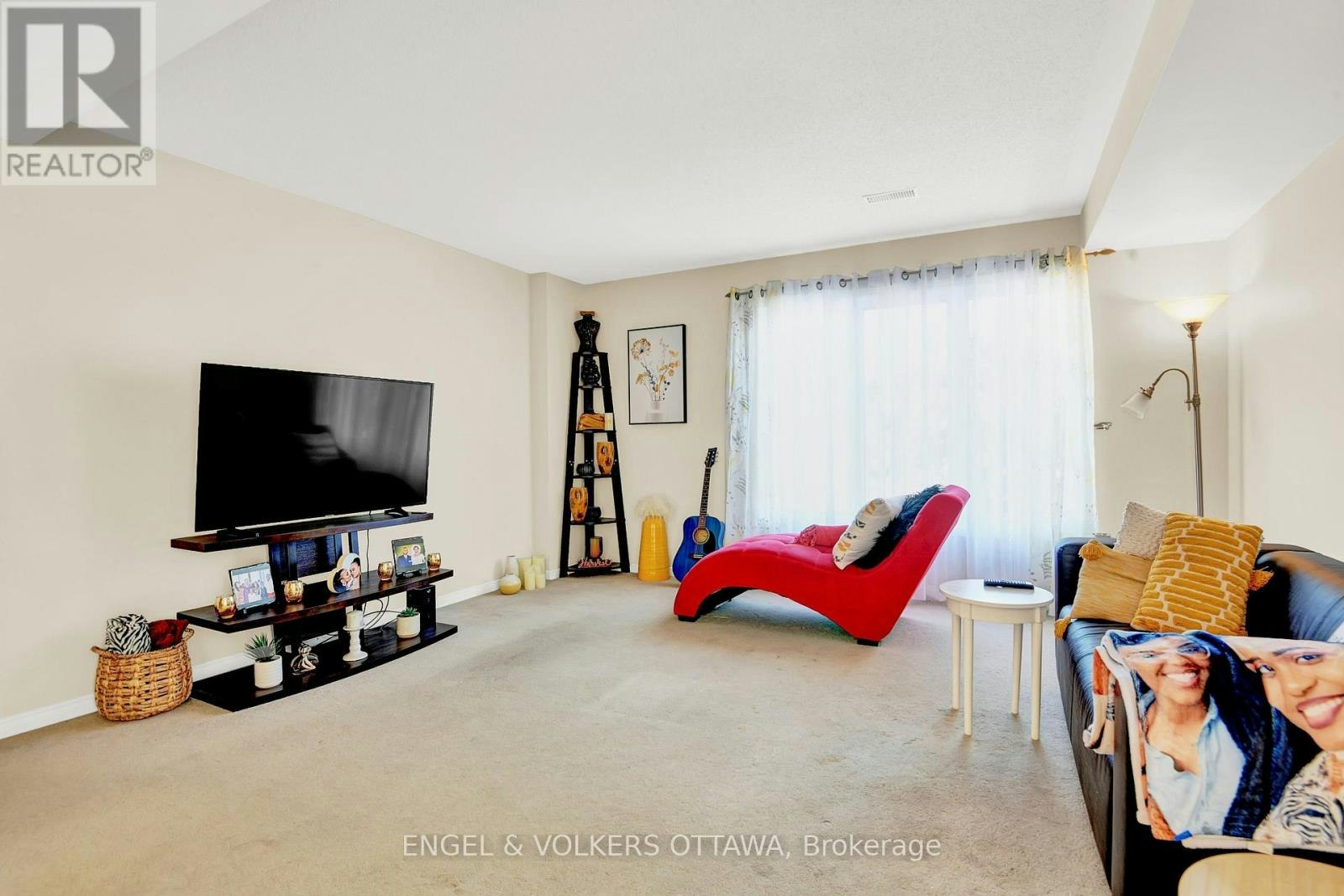 38 Lakepointe Drive, Ottawa, ON, K4A 5E3 - 7