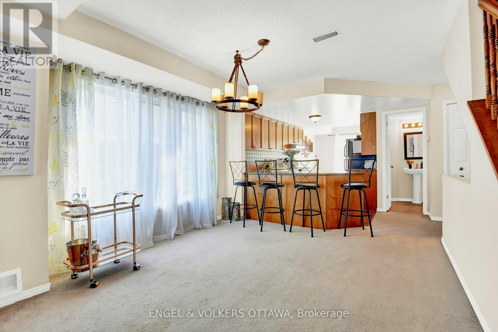 38 Lakepointe Drive, Ottawa, ON, K4A 5E3 - 10