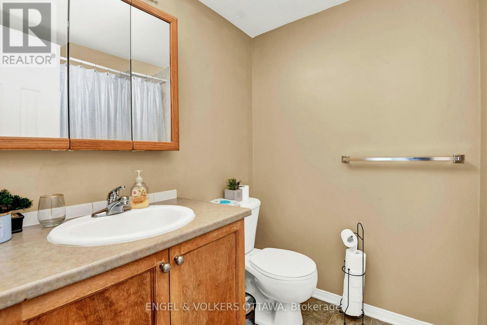 38 Lakepointe Drive, Ottawa, ON, K4A 5E3 - 29