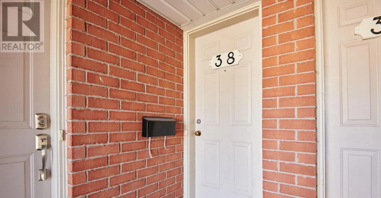 38 Lakepointe Drive, Ottawa, ON, K4A 5E3 - 3