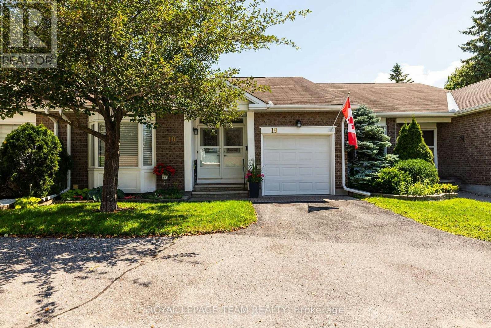 19 Pine Needles Court, Ottawa, ON, K2S 1G5