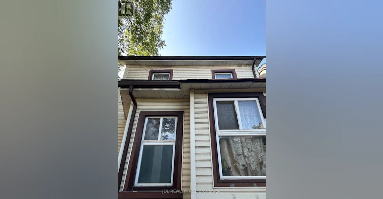 SUITE-A Main Floor 4 Fitzroy Terr Terrace, Toronto, ON, M5T 2K3 - 6