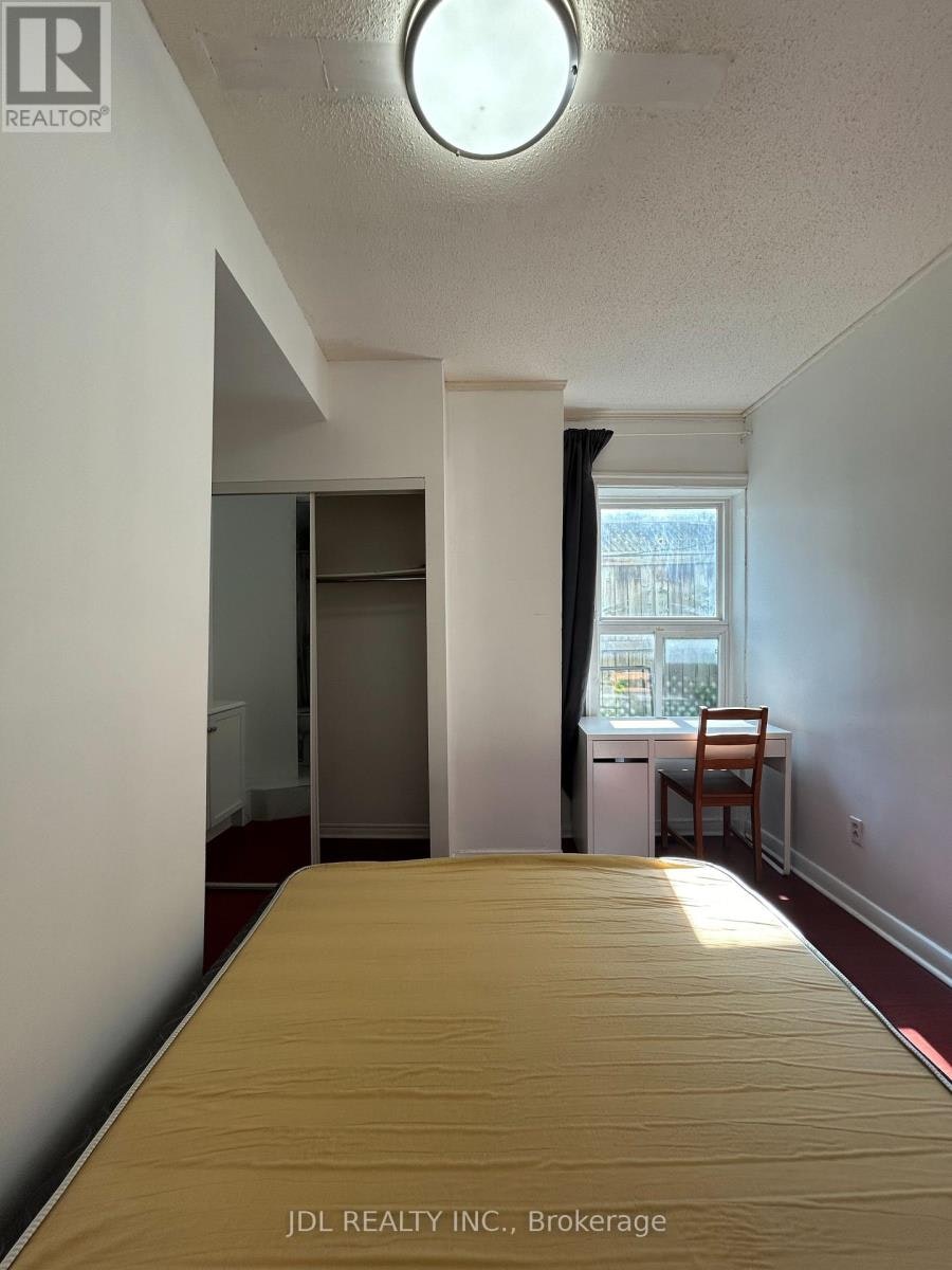 SUITE-A Main Floor 4 Fitzroy Terr Terrace, Toronto, ON, M5T 2K3 - 2