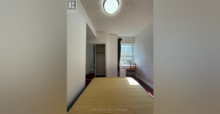 SUITE-A Main Floor 4 Fitzroy Terr Terrace, Toronto, ON, M5T 2K3 - 2