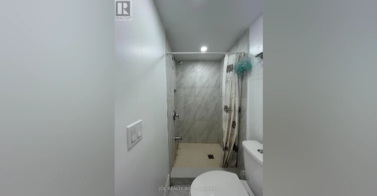 SUITE-A Main Floor 4 Fitzroy Terr Terrace, Toronto, ON, M5T 2K3 - 4