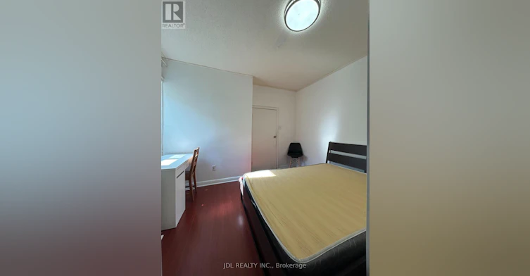 SUITE-A Main Floor 4 Fitzroy Terr Terrace, Toronto, ON, M5T 2K3 - 3