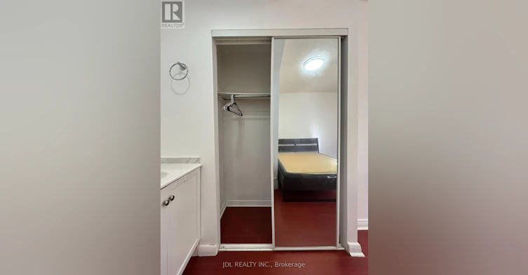 SUITE-A Main Floor 4 Fitzroy Terr Terrace, Toronto, ON, M5T 2K3 - 5