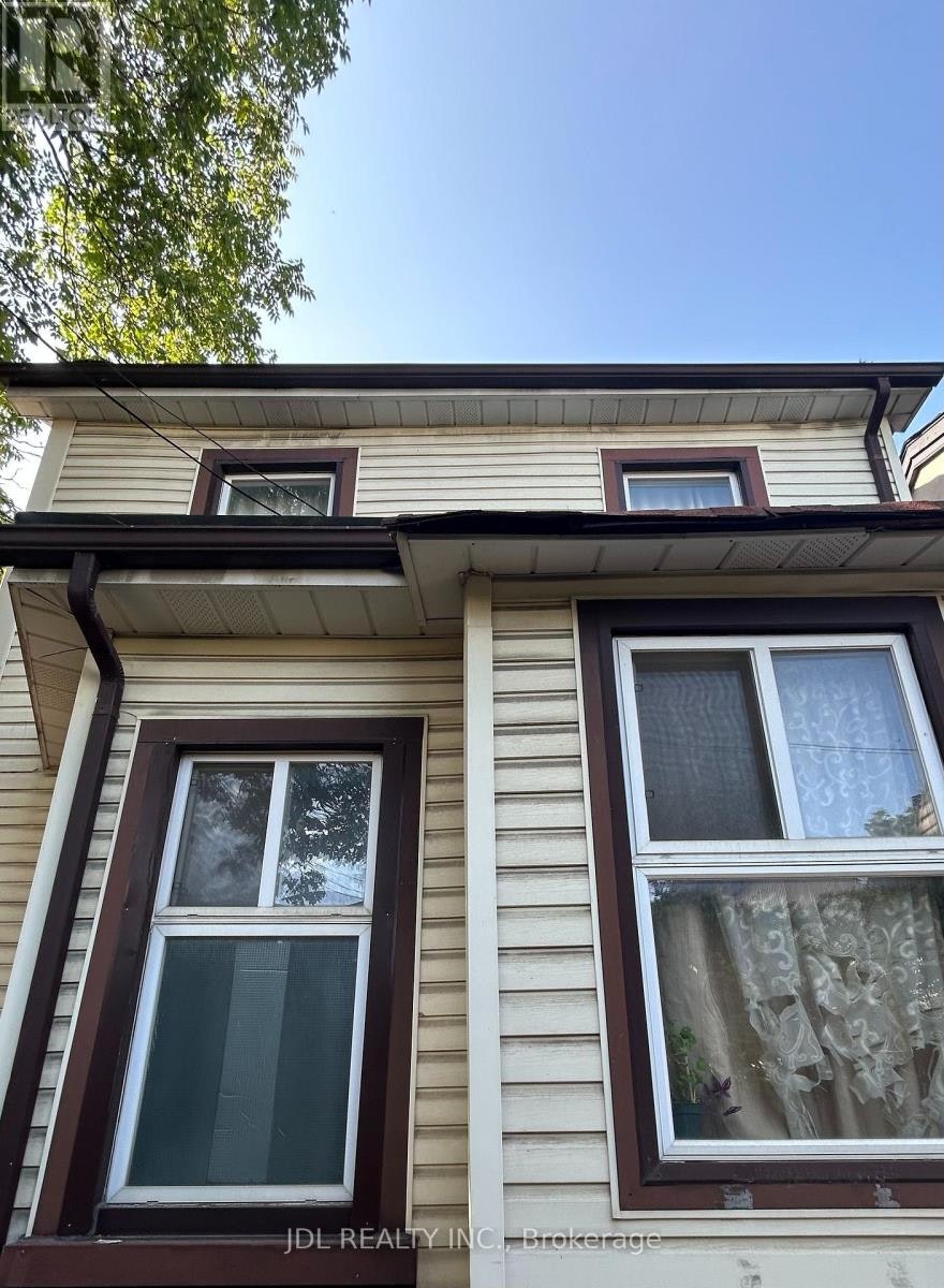 SUITE Aa, Main Floor 4 Fitzroy Terr Terrace, Toronto, ON, M5T 2K3 - 7