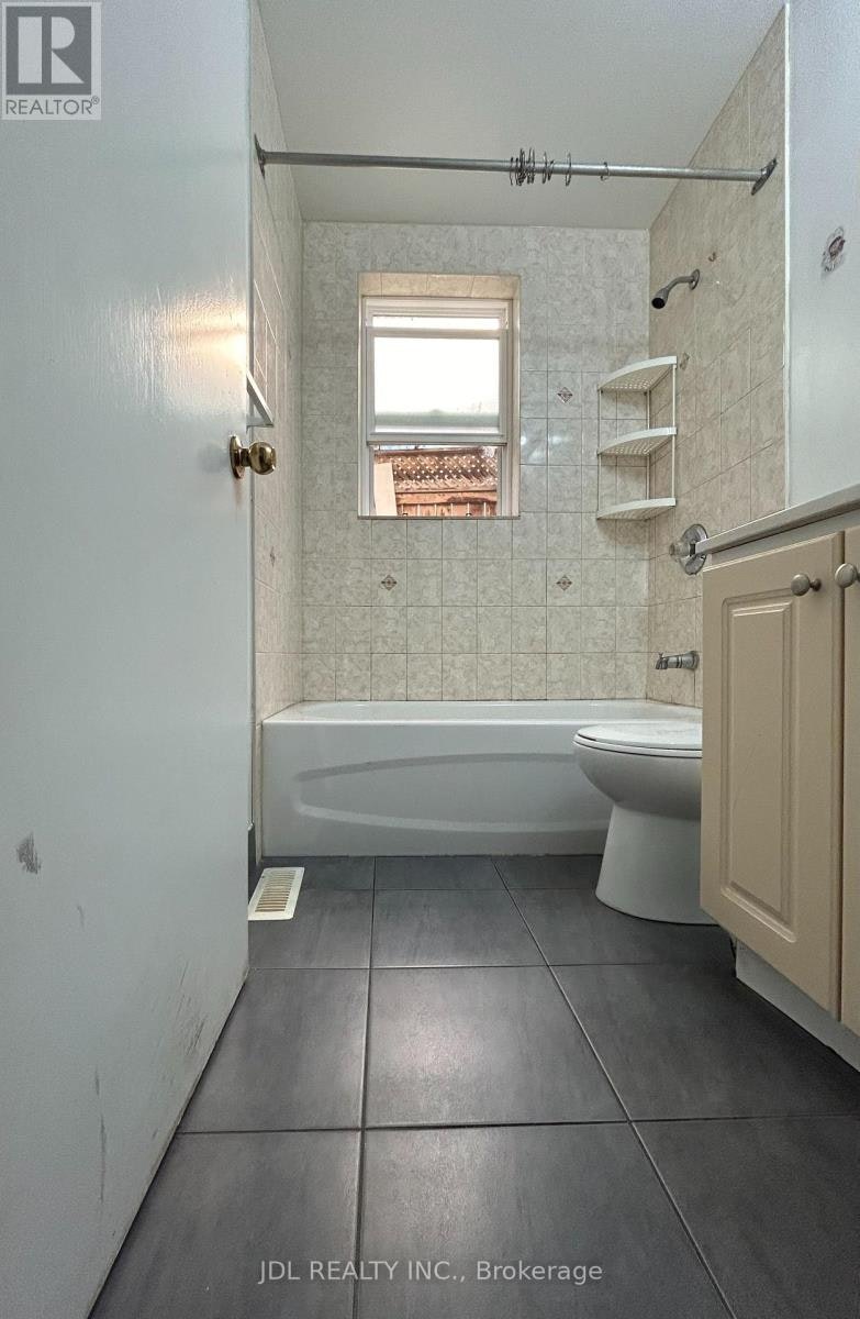 SUITE Aa, Main Floor 4 Fitzroy Terr Terrace, Toronto, ON, M5T 2K3 - 6