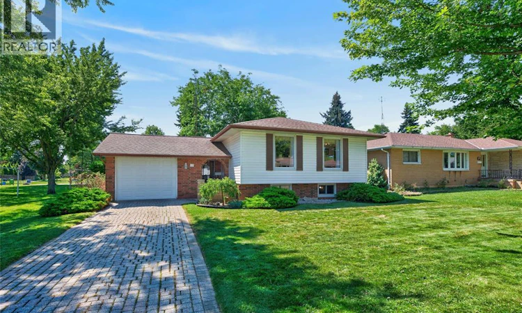 18 Cameo Drive