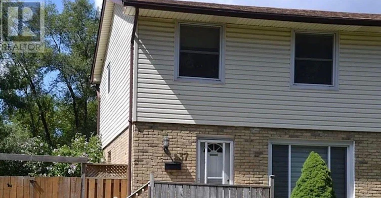 37 Kintail Crescent, London, ON, N6E 1J4