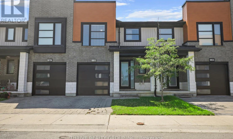981 Village Square WEST