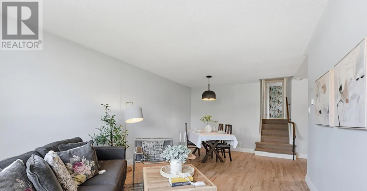 32 Courtice Crescent, Collingwood, ON, L9Y 4G1 - 2