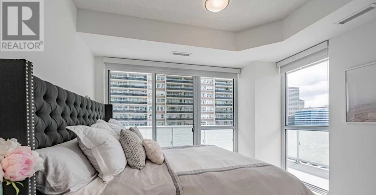 910-101 Erskine Avenue, Toronto, ON, M4P 1Y5 - 9